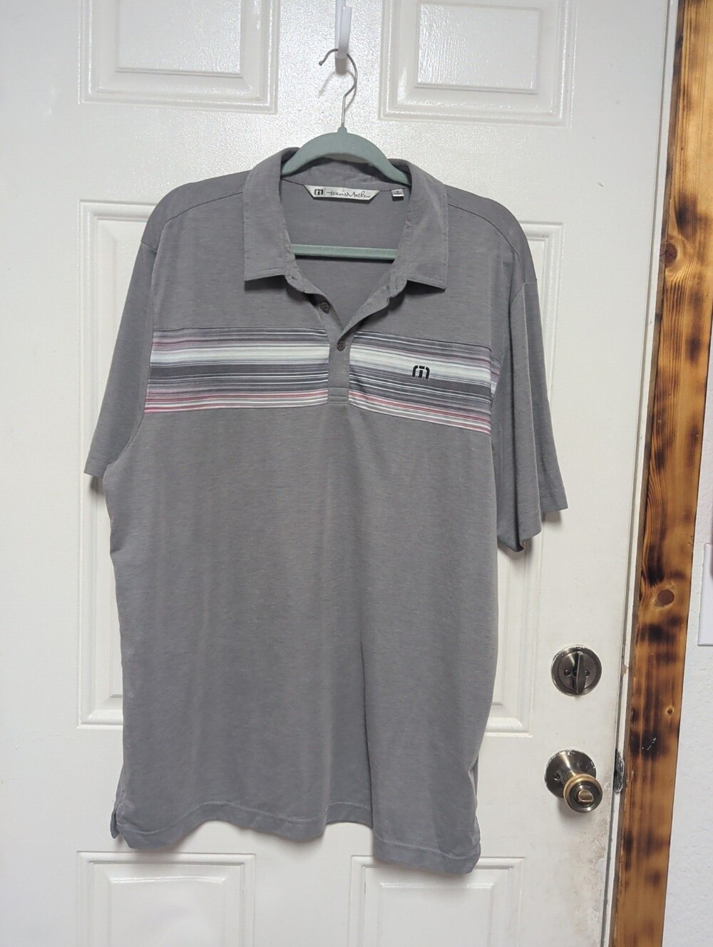 Travis Mathew Men XL Navy Gray Striped Polo Shirt. Golf Outdoor Preppy Casual